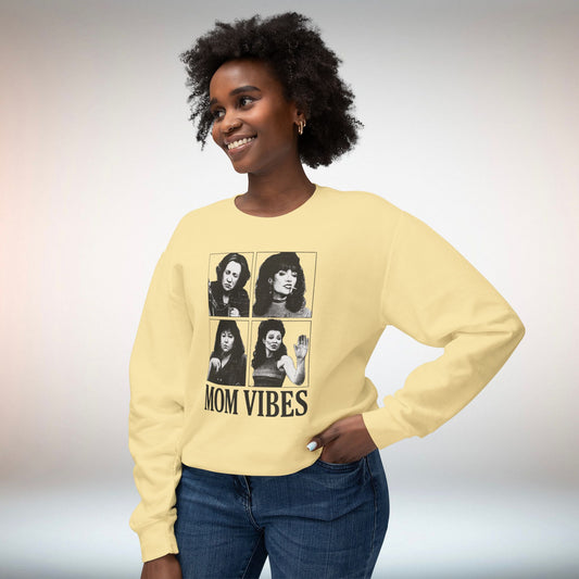 Mom Vibes Crewneck Sweatshirt - Lightweight Unisex Sweater for Casual Wear, Perfect Gift for Mother's Day, Birthdays, Everyday [...]